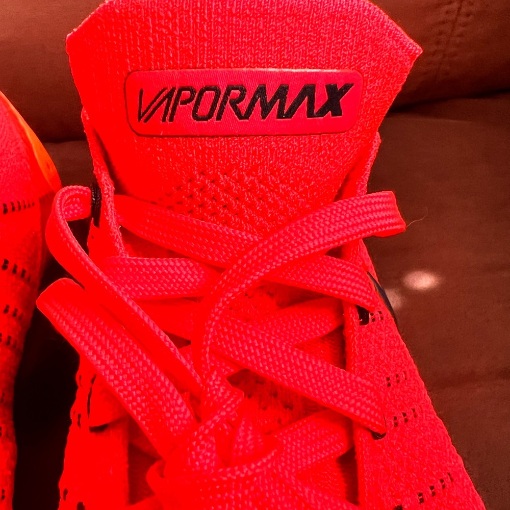 Vapormax Flyknit 2 by Nike - Picture 5 of 7